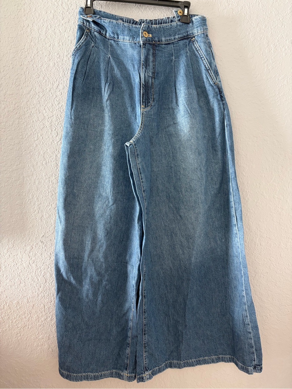 Pilcro Light Blue Wide-Leg Jeans - Picture 2 of 4
